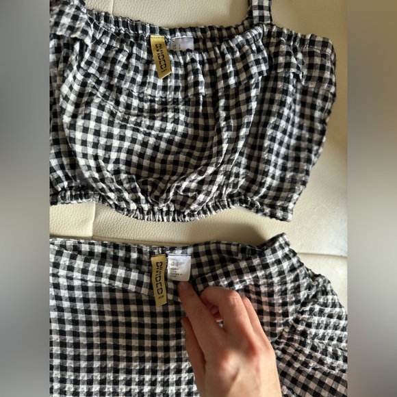 H&M divided limited edition Chic Black and White Checkered top and skort 2pc set - Picture 2 of 8